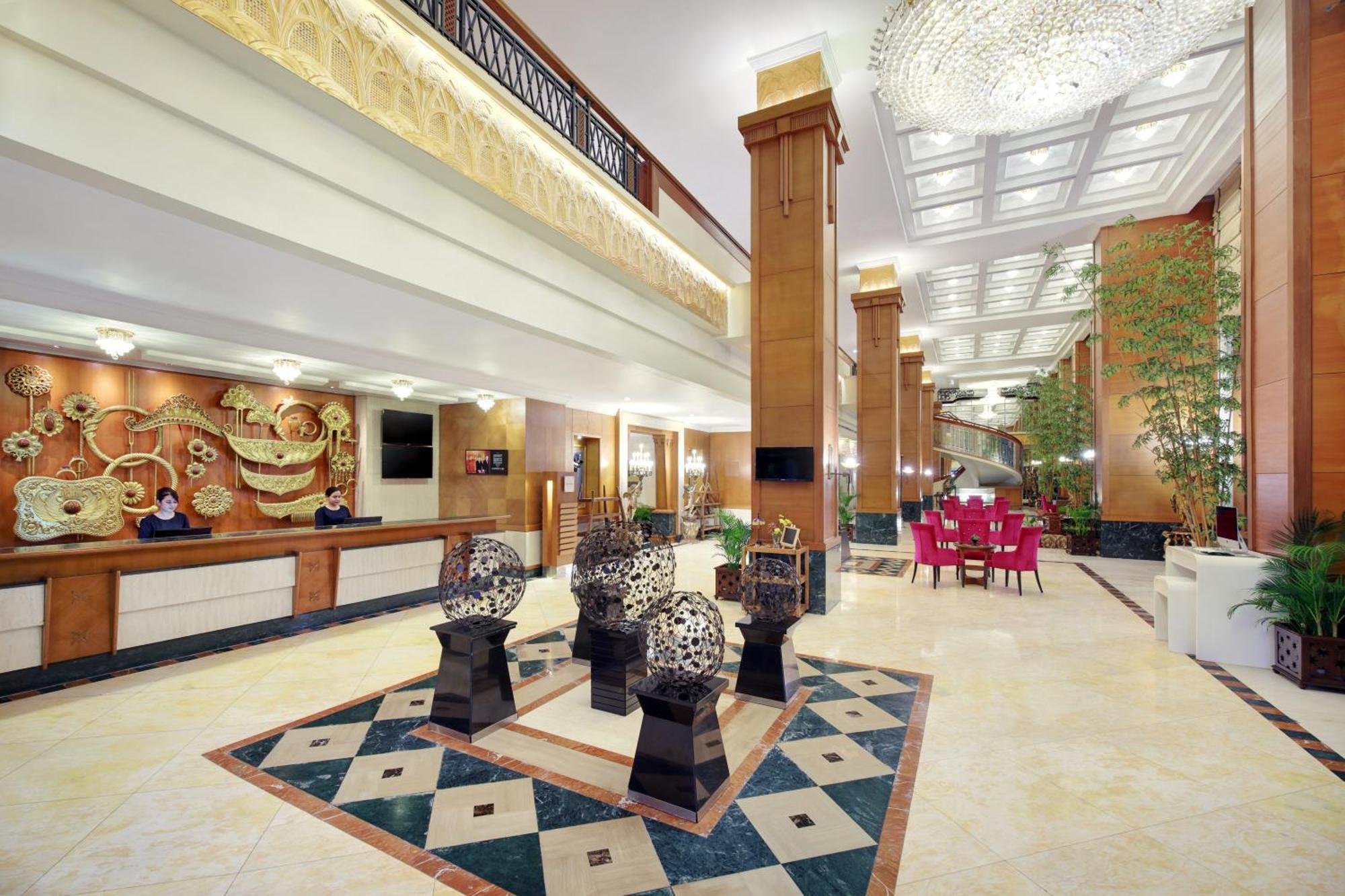 Novotel Solo Eksteriør bilde