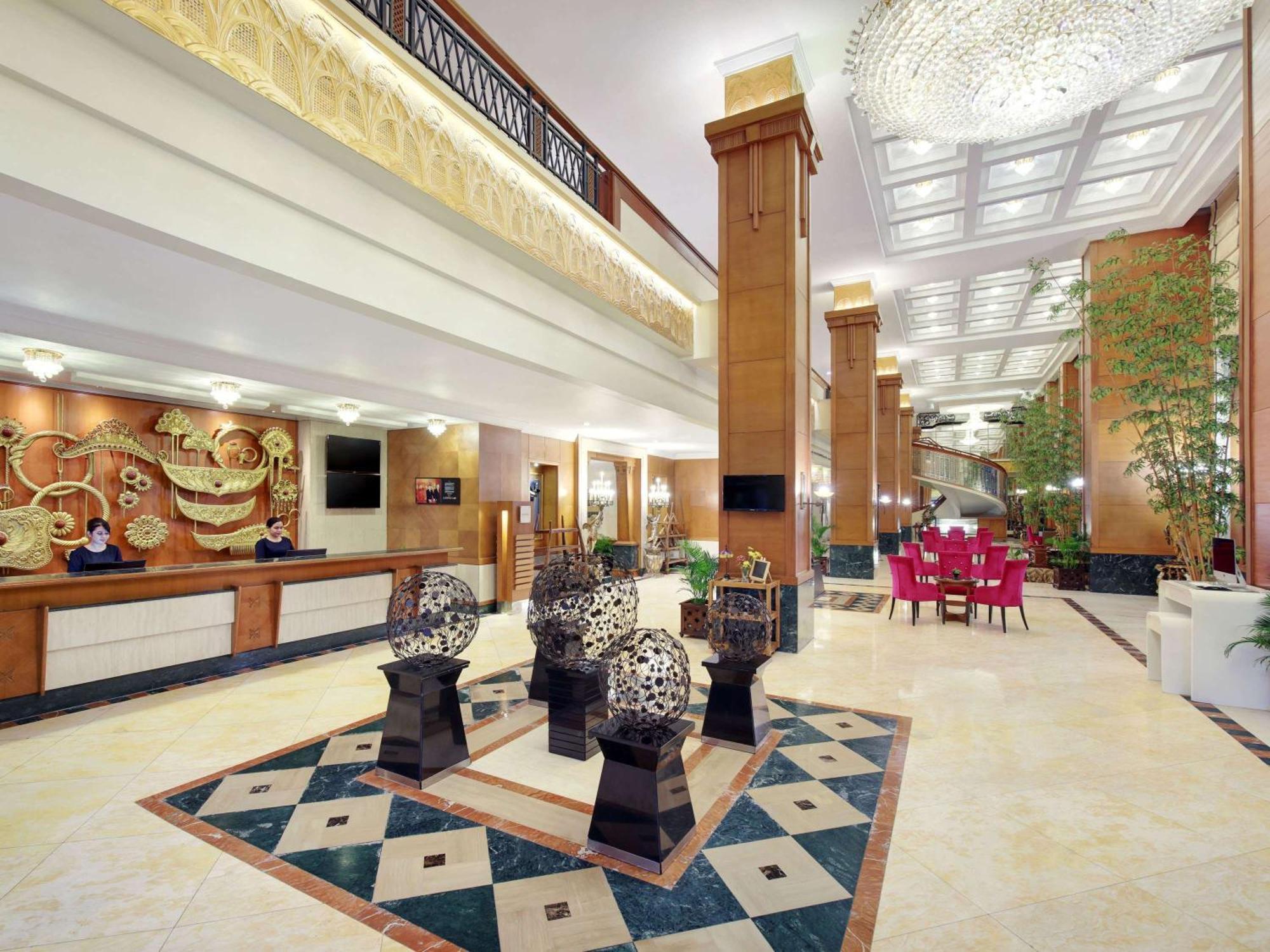 Novotel Solo Eksteriør bilde