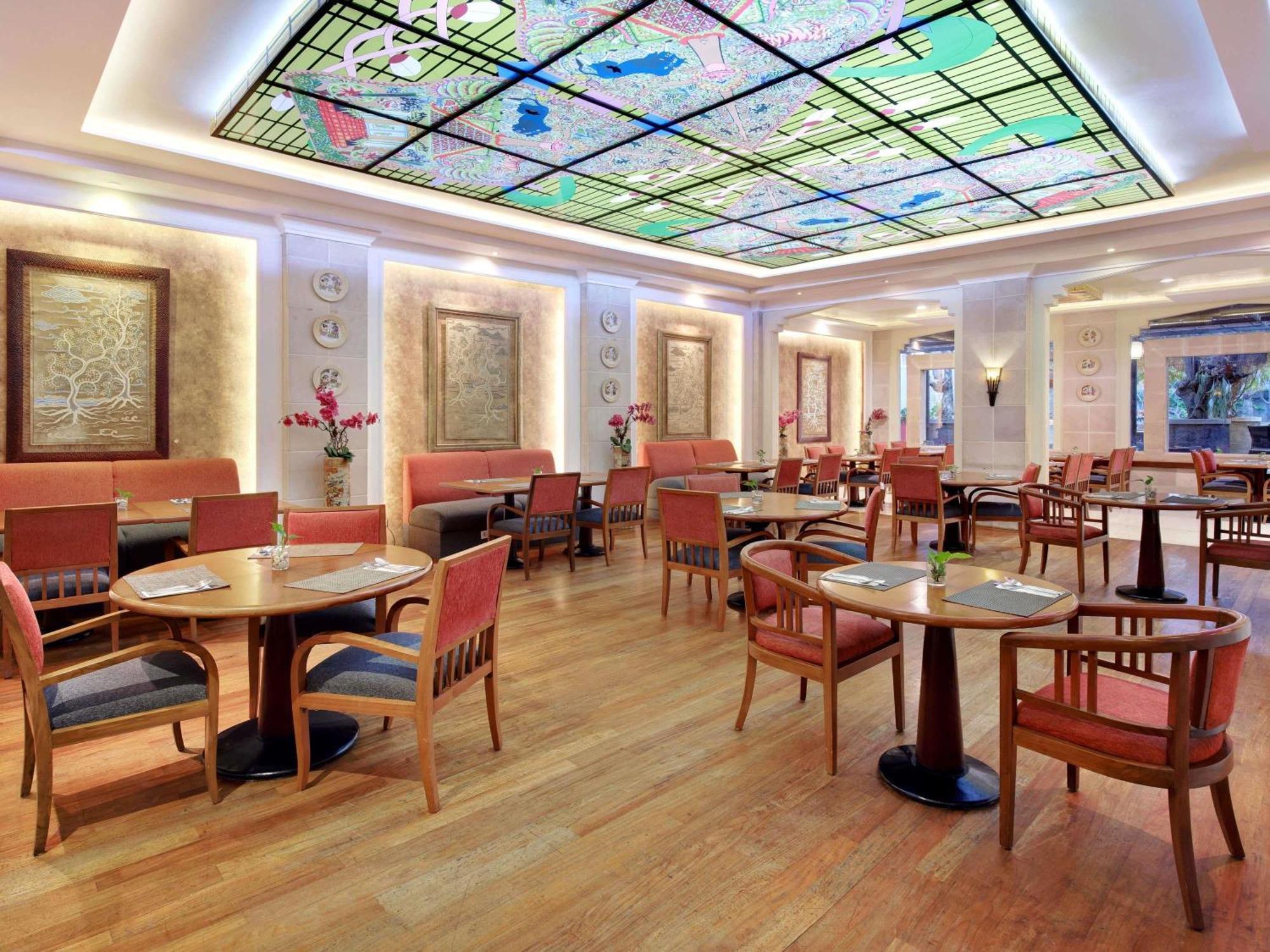 Novotel Solo Eksteriør bilde