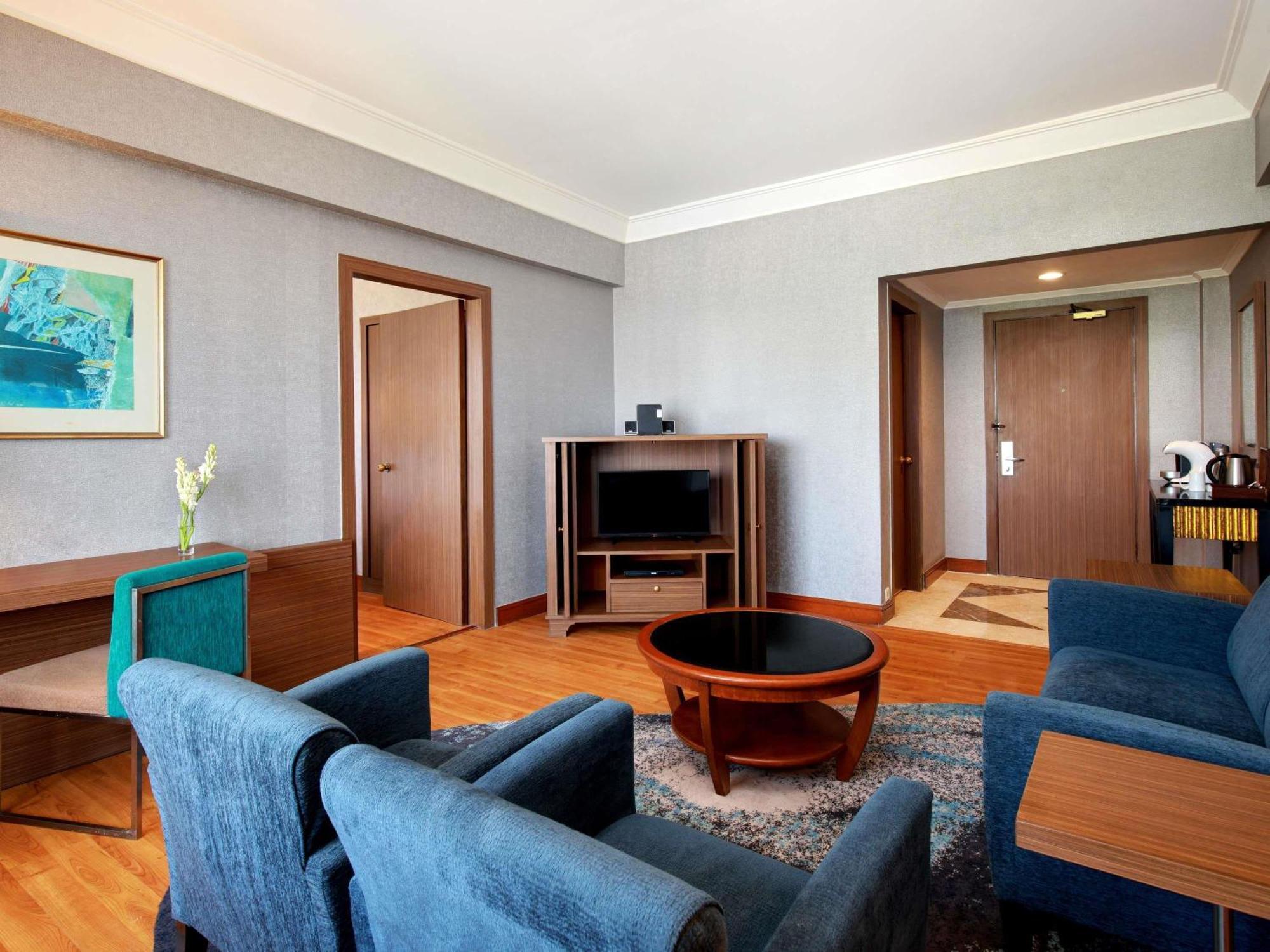 Novotel Solo Eksteriør bilde