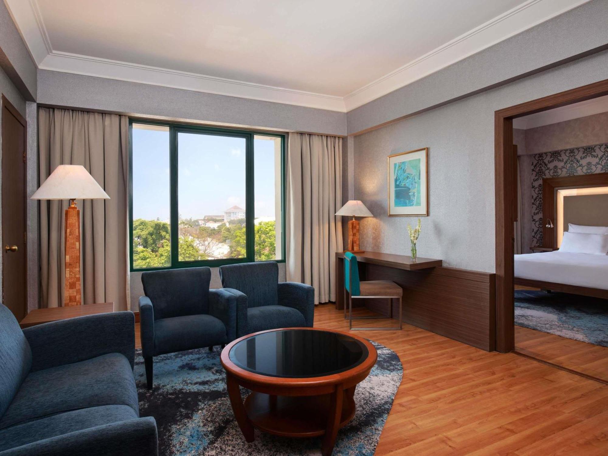 Novotel Solo Eksteriør bilde